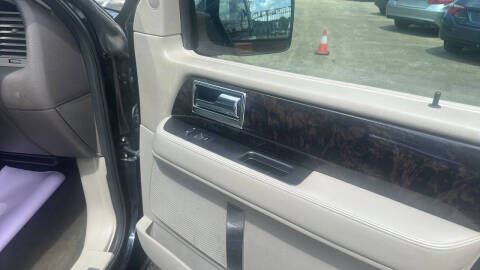 2017 Lincoln Navigator L Select