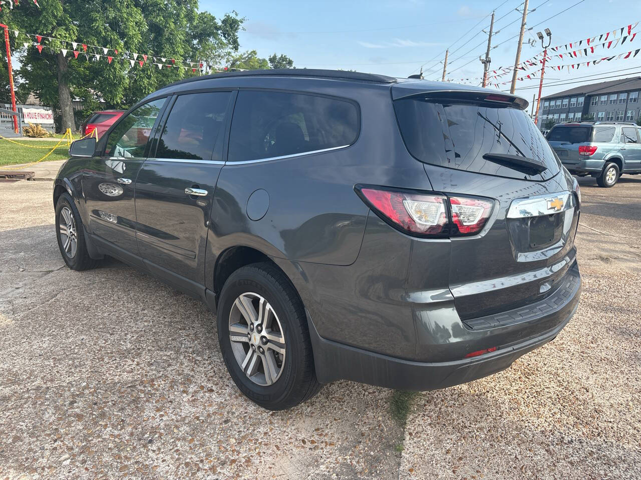 Silver 2013 Chevrolet Traverse LT LT 4dr SUV w/1LT 2