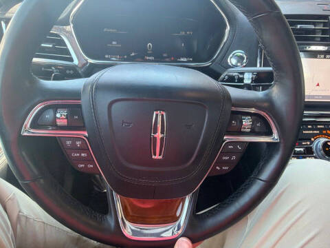 2017 Lincoln Continental Select