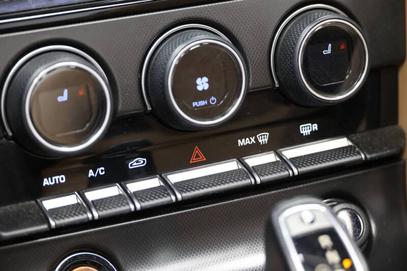 2014 Jaguar F-TYPE V8 S