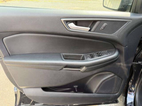 2020 Ford Edge SE