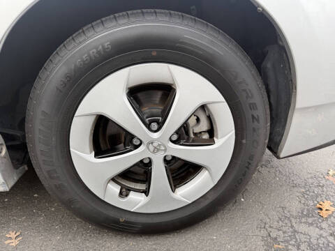 2012 Toyota Prius Two