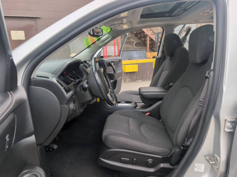 2013 GMC Acadia SLE-2