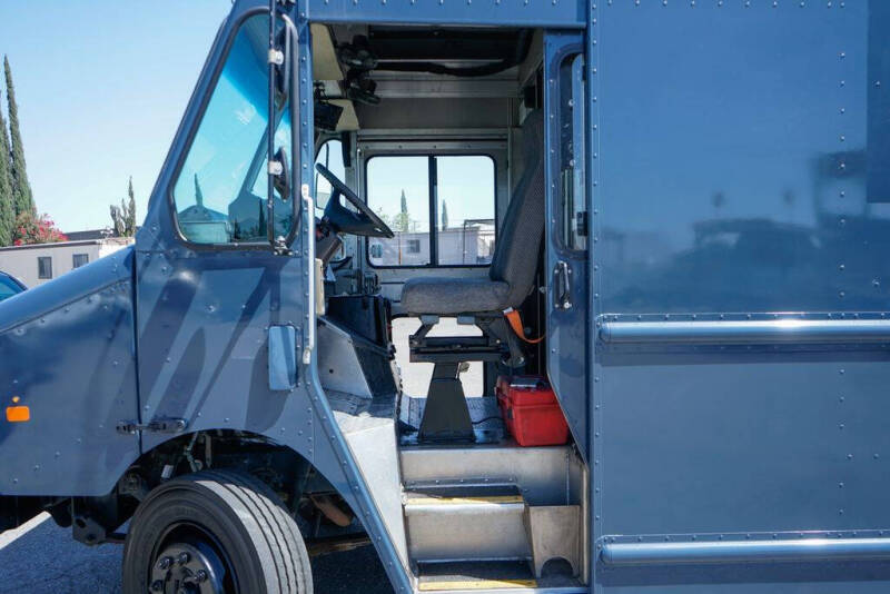 2020 Freightliner MT45 Chassis