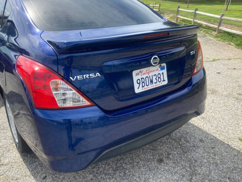 2019 Nissan Versa SV