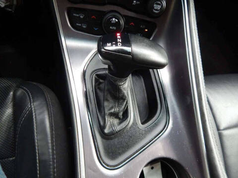 2018 Dodge Challenger SXT Plus