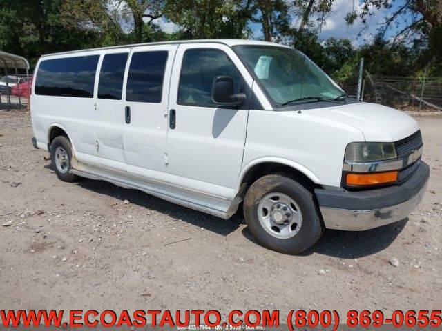 2014 Chevrolet Express Passenger LS's photo