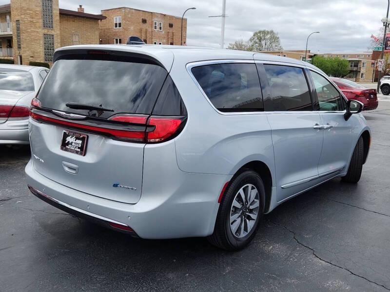 2023 Chrysler Pacifica Plug-In Hybrid Limited