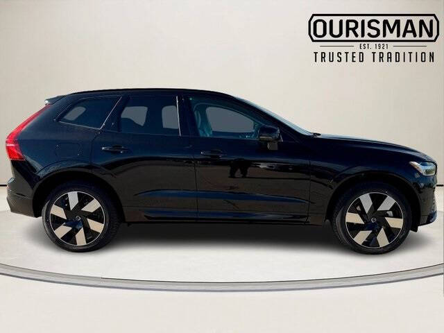 2025 Volvo XC60 T8 Plus Dark Theme