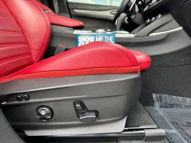 2022 Alfa Romeo Stelvio Veloce