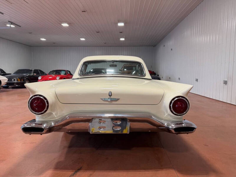 1957 Ford Thunderbird
