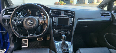 2017 Volkswagen Golf R 4Motion