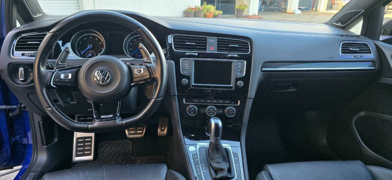 2017 Volkswagen Golf R 4Motion