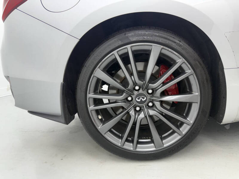 2017 Infiniti Q60 Red Sport 400