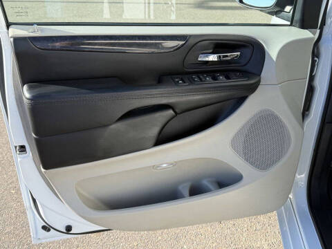 2017 Dodge Grand Caravan SE