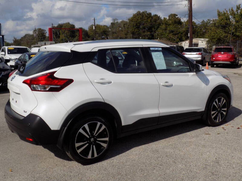 2020 Nissan Kicks SV
