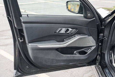 2023 BMW 3 Series 330i xDrive