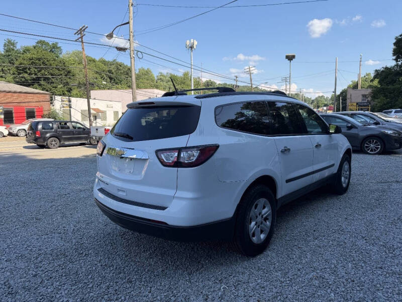 2017 Chevrolet Traverse LS