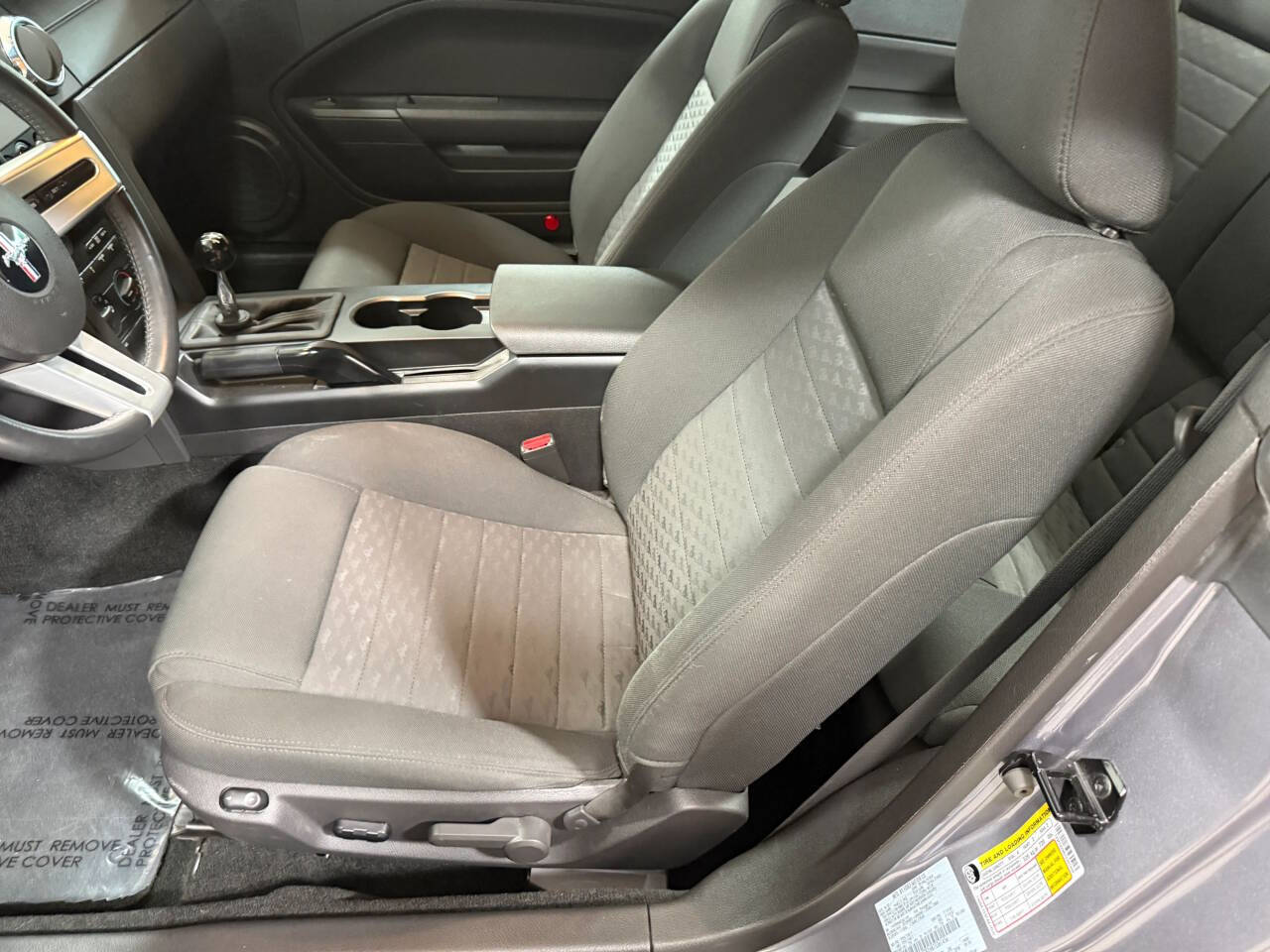 2007 Ford Mustang 32