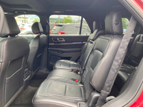 2017 Ford Explorer Platinum