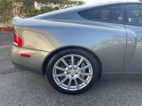 2005 Aston Martin V12 Vanquish S