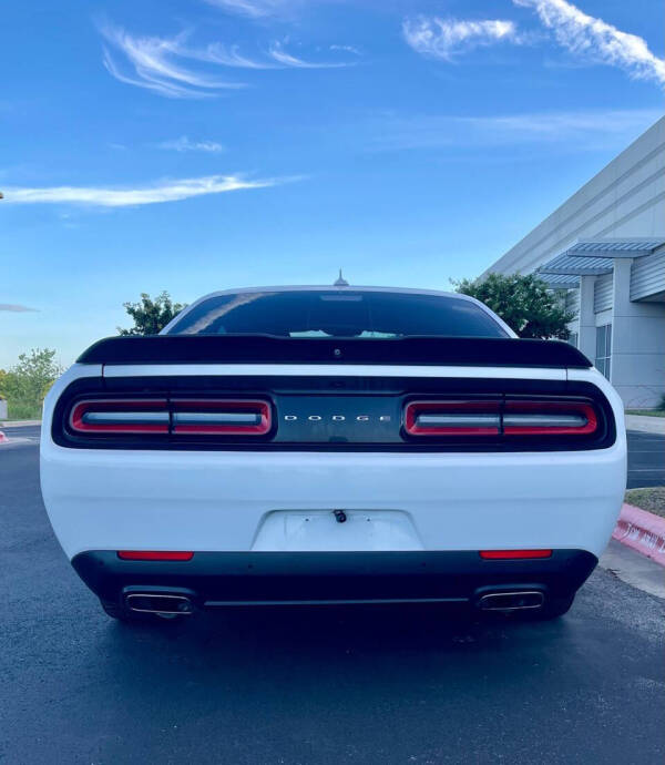2018 Dodge Challenger SXT Plus