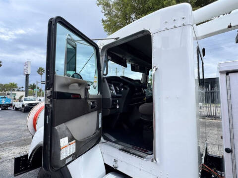 2014 Kenworth T4 Series