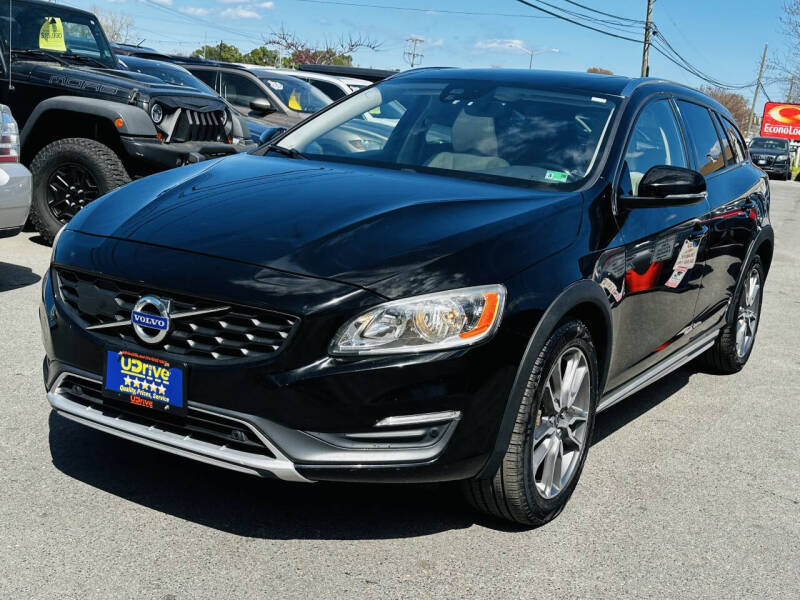 2015 Volvo V60 Cross Country T5