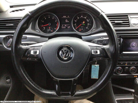 2016 Volkswagen Passat