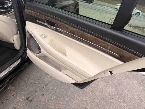 2017 Genesis G90 3.3T Premium