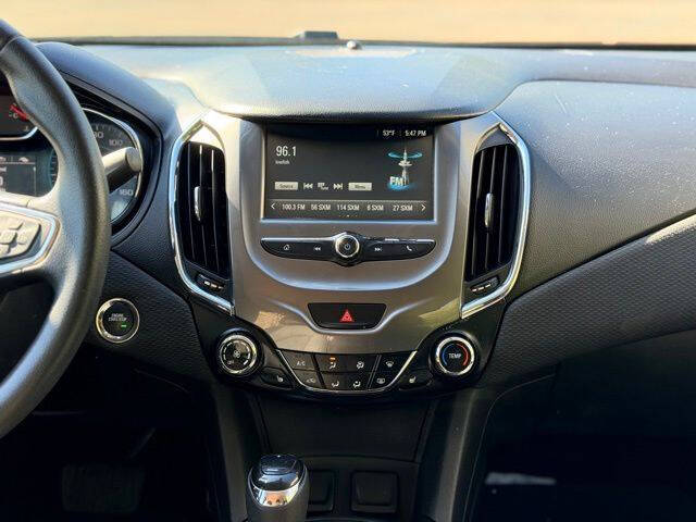 2017 Chevrolet Cruze LT Auto