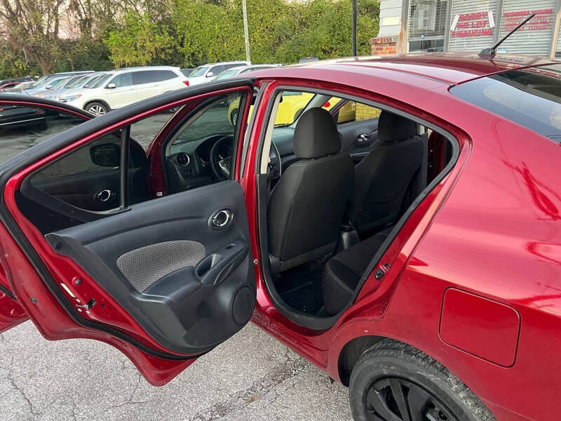 2019 Nissan Versa SV
