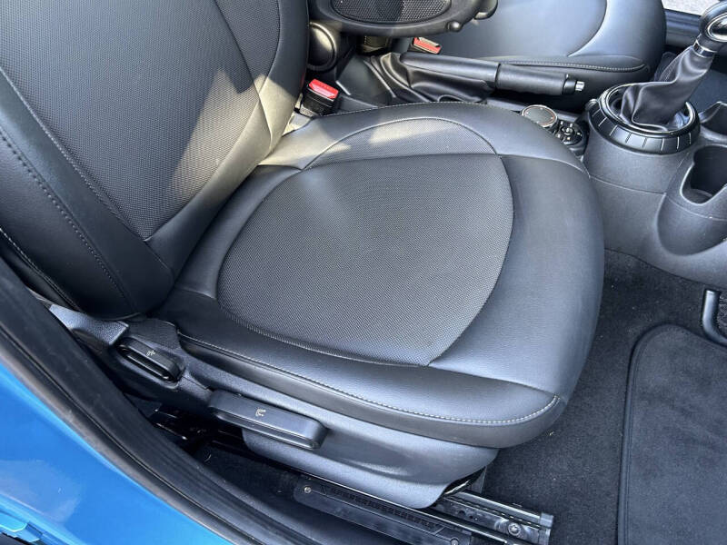 2015 MINI Hardtop 4 Door Cooper