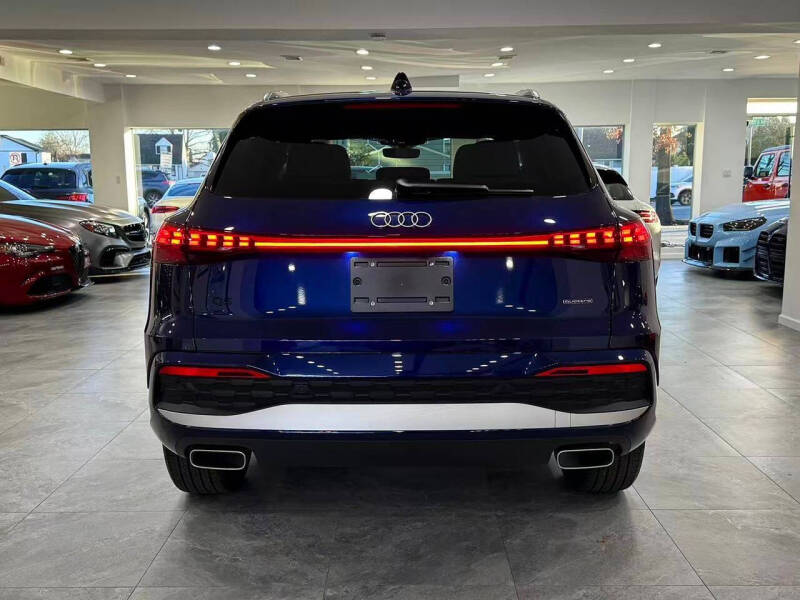 2025 Audi Q5 quattro Premium TFSI