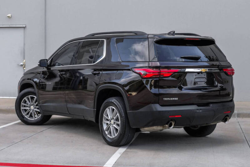 2022 Chevrolet Traverse LT Leather