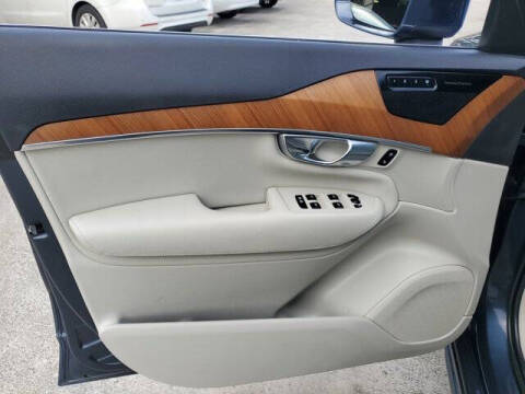 2022 Volvo XC90 Recharge T8 Inscription Expression 7P