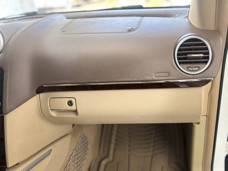 2010 Mercedes-Benz GL-Class GL 550 4MATIC