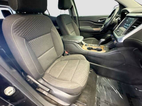 2017 GMC Acadia SLE-2