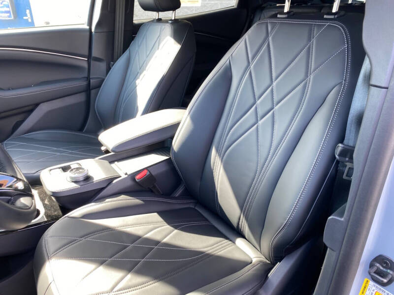 2024 Ford Mustang Mach-E Select