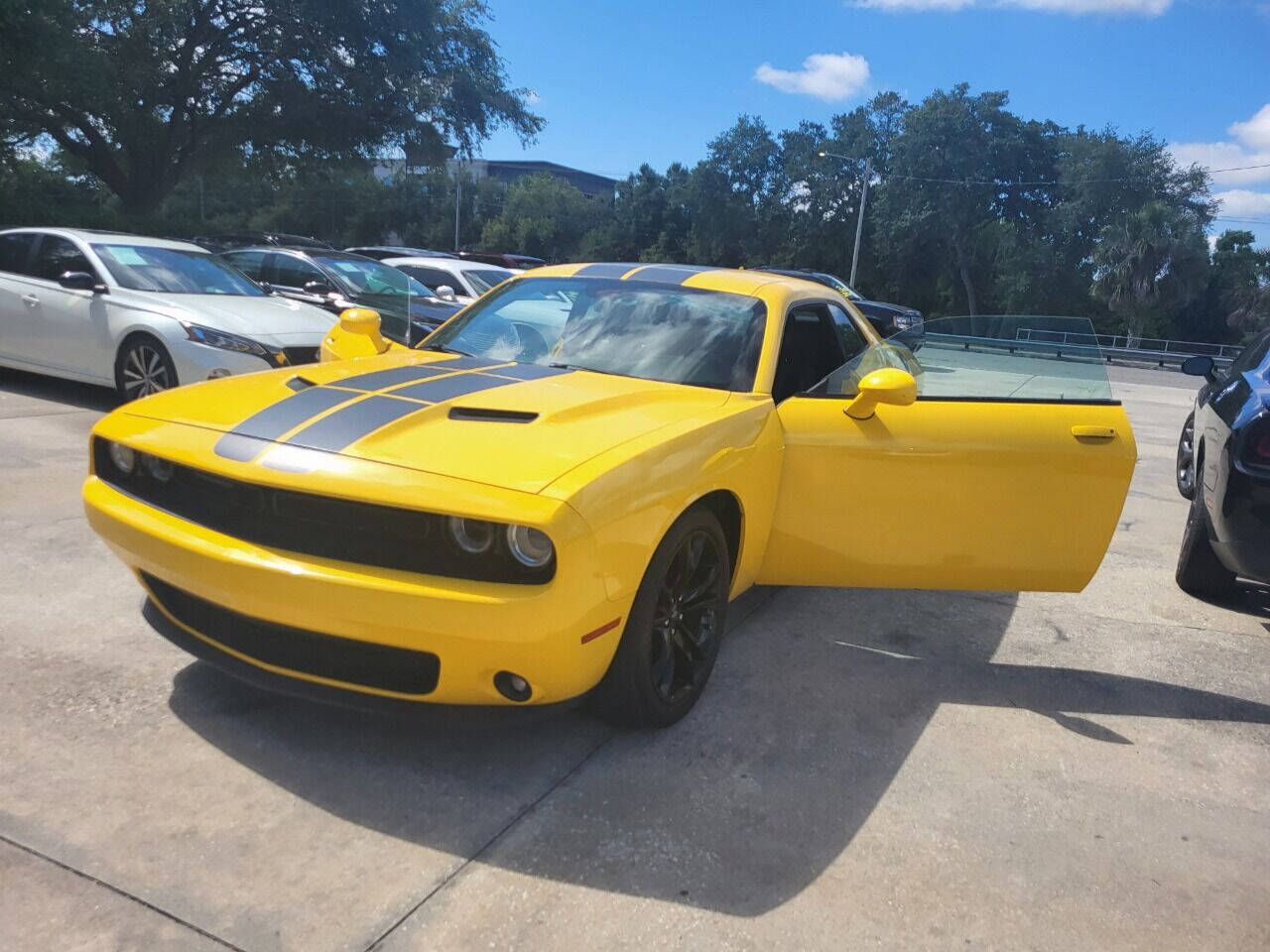 2017 Dodge Challenger for sale at FAMILY AUTO BROKERS in Longwood, FL