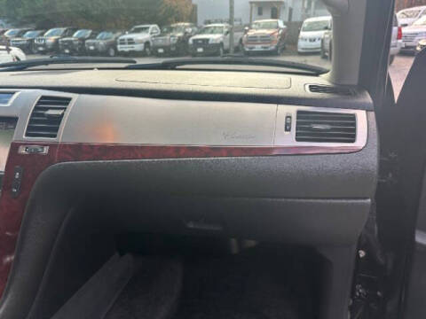 2012 Cadillac Escalade Luxury