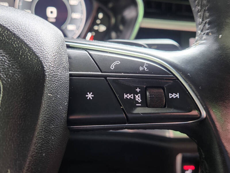 2021 Audi Q3 quattro S line Prem Plus 45 TFSI