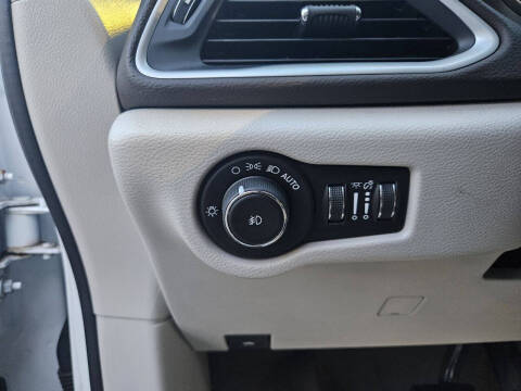 2020 Chrysler Pacifica Touring