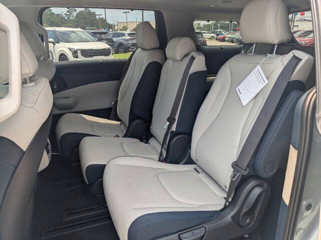 2025 Kia Carnival SX