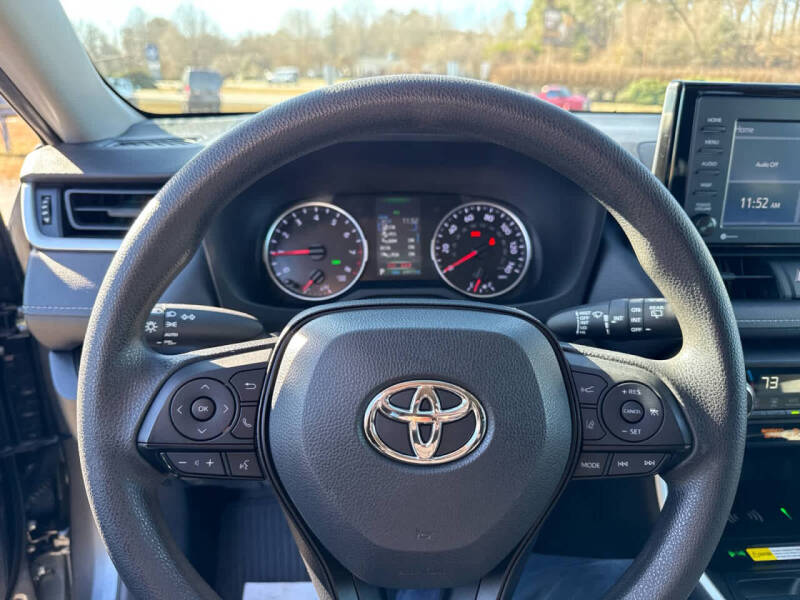 2022 Toyota RAV4 XLE
