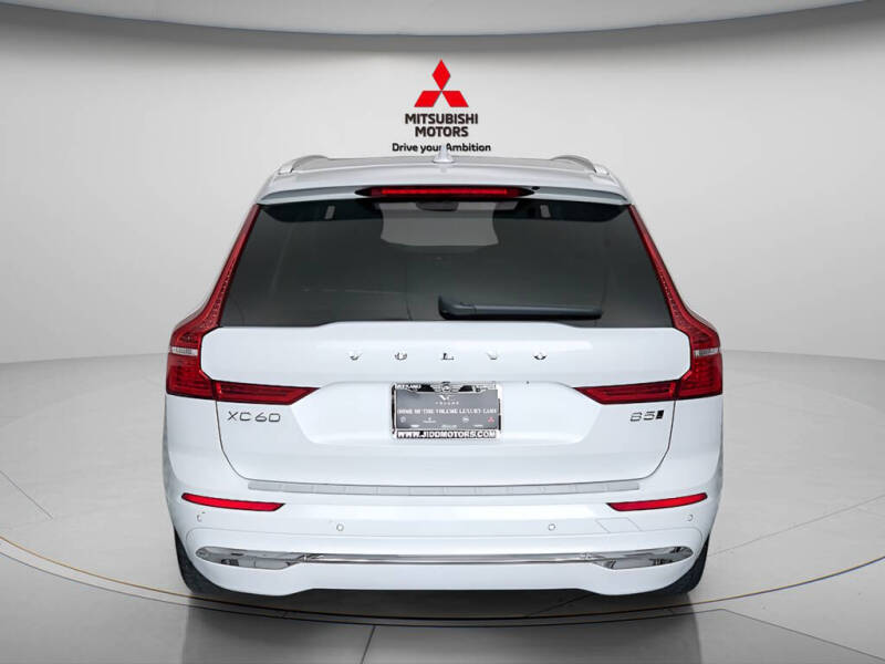 2023 Volvo XC60 B5 Plus Bright Theme