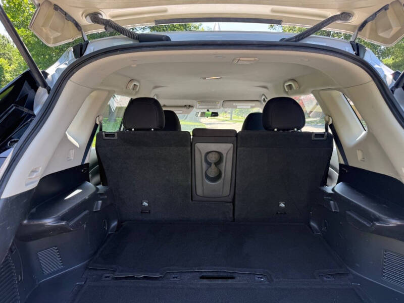 2017 Nissan Rogue SL