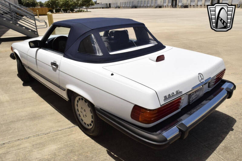 1987 Mercedes-Benz 560-Class 560 SL