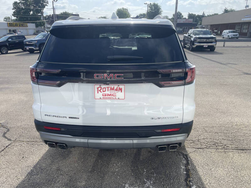 2026 GMC Acadia Elevation