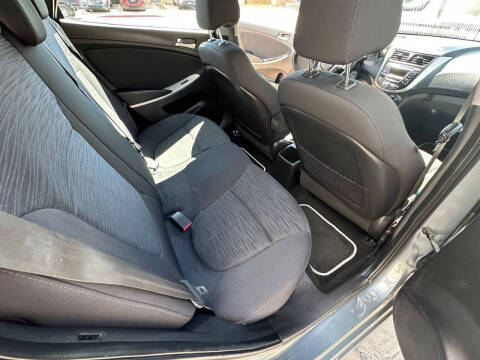 2017 Hyundai Accent SE